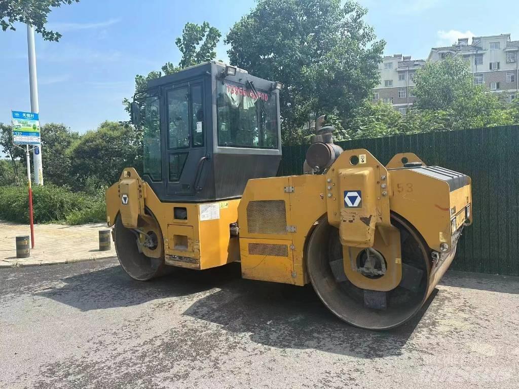 XCMG XD 82 Nabijači zemlje