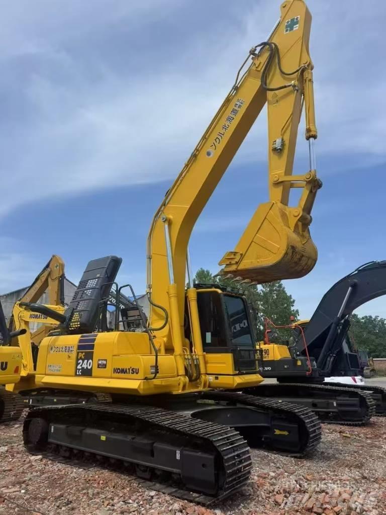 Komatsu 240LC-8 Bageri guseničari