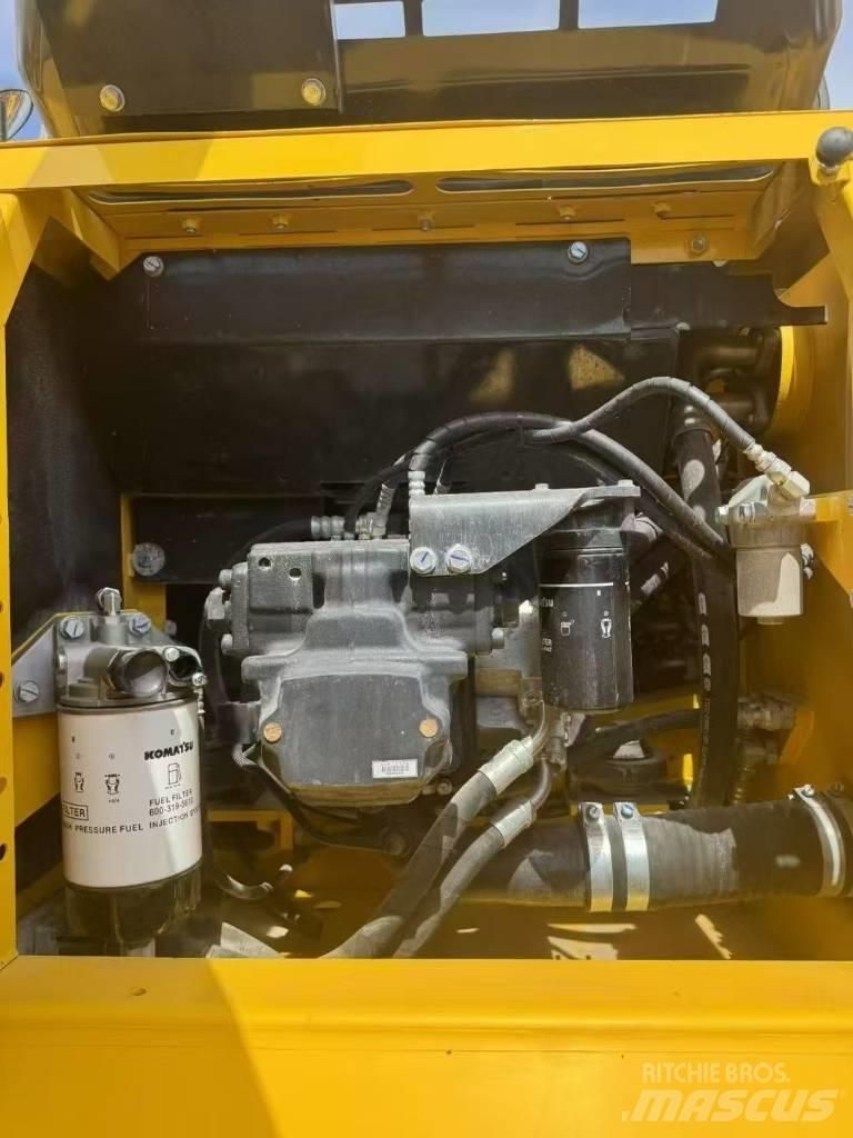 Komatsu 240LC-8 Bageri guseničari