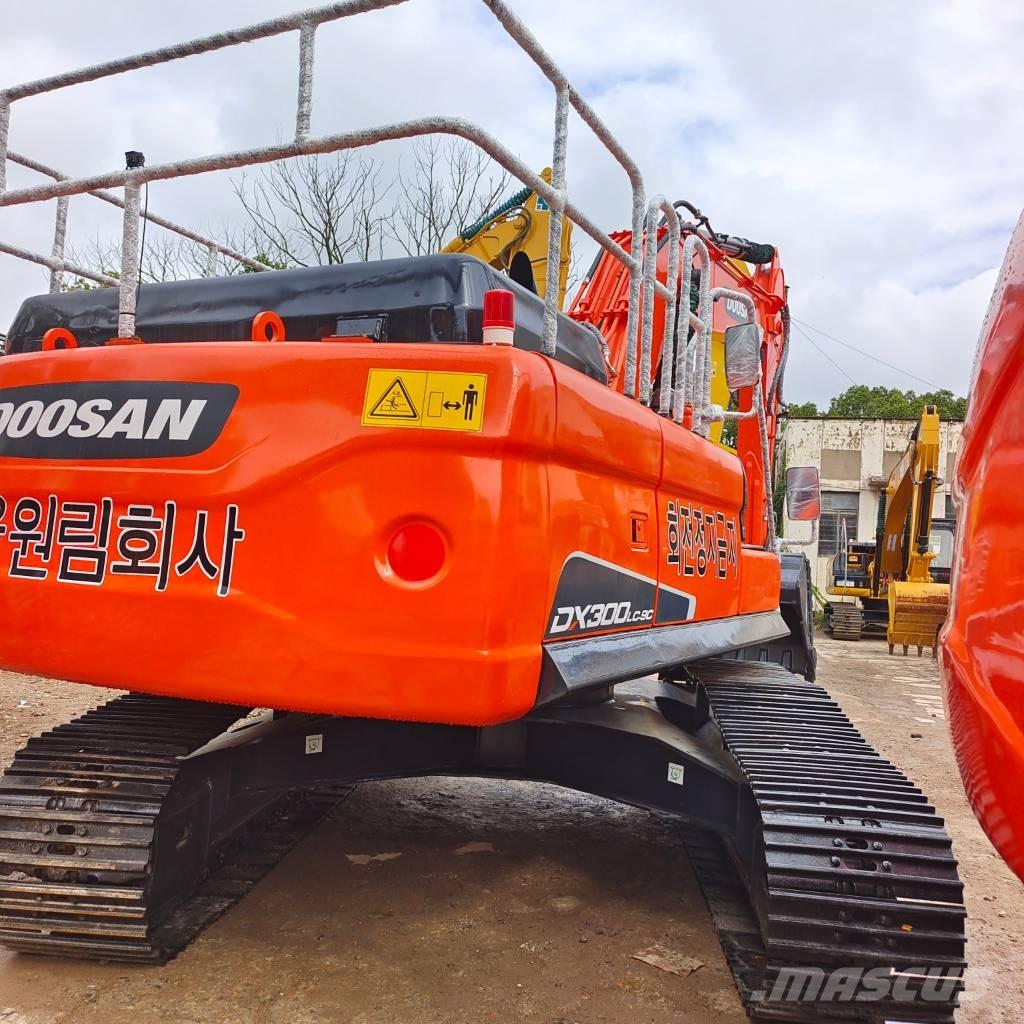 Doosan DX 330 LC-9C Bageri guseničari