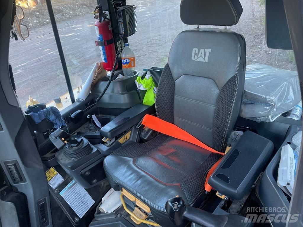 CAT D 6 XE LGP Buldožeri guseničari