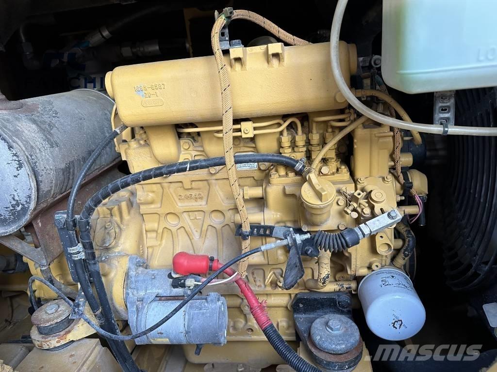 CAT 306E2 Bageri guseničari