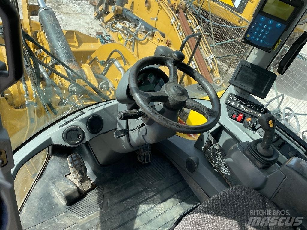 CAT 926M Utovarivači na točkove
