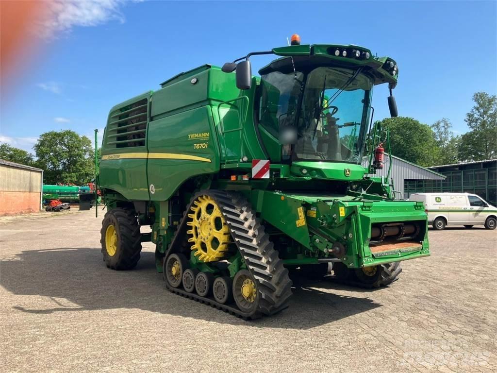 John Deere T670 Kombajni