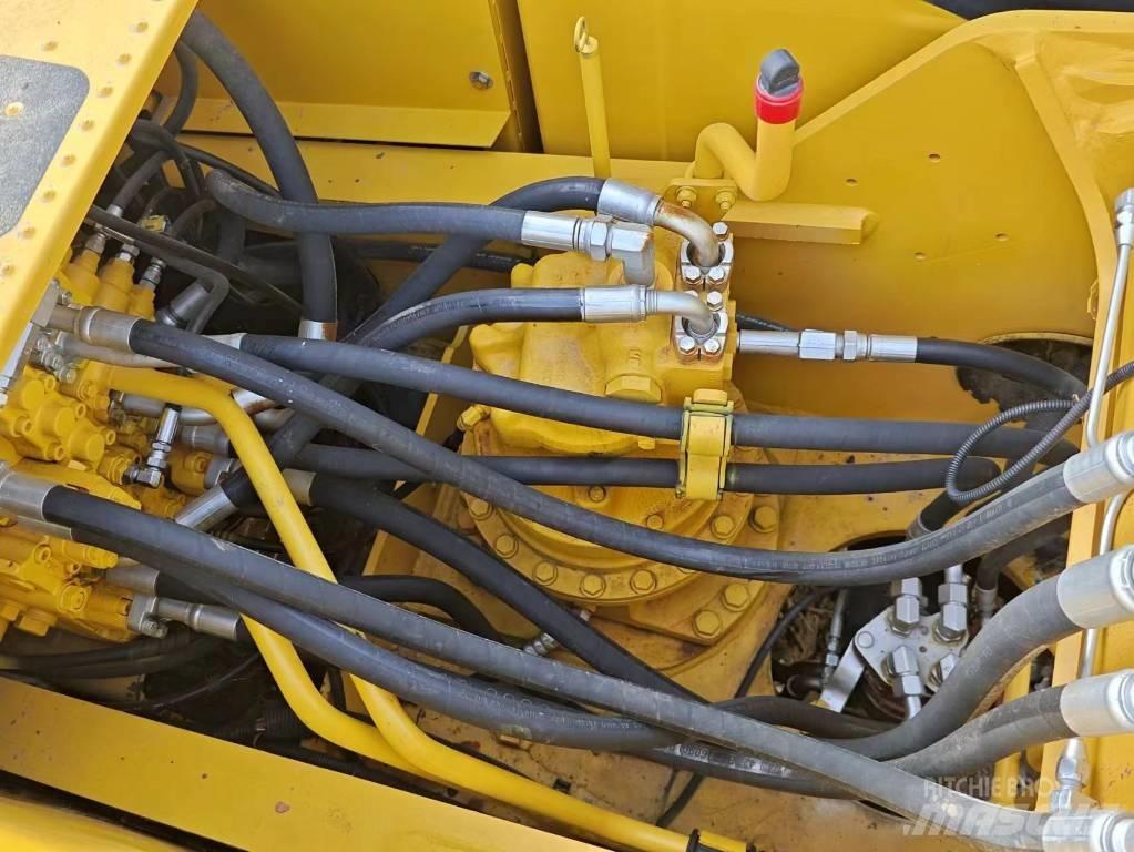 Komatsu PC 200 Bageri guseničari