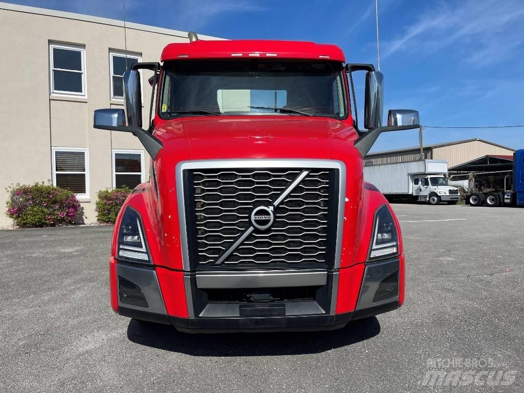 Volvo VNL64T300 Tegljači