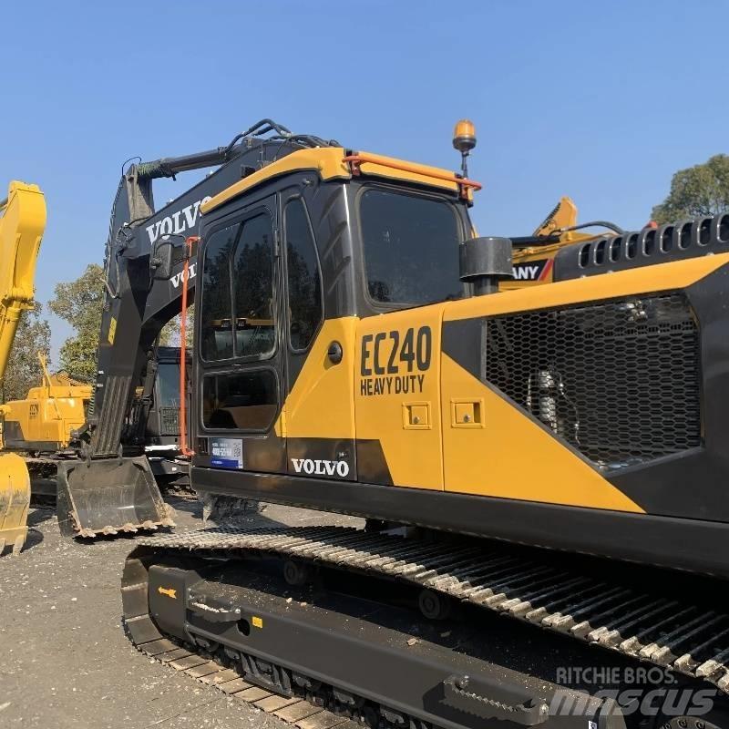 Volvo EC 240 Bageri guseničari