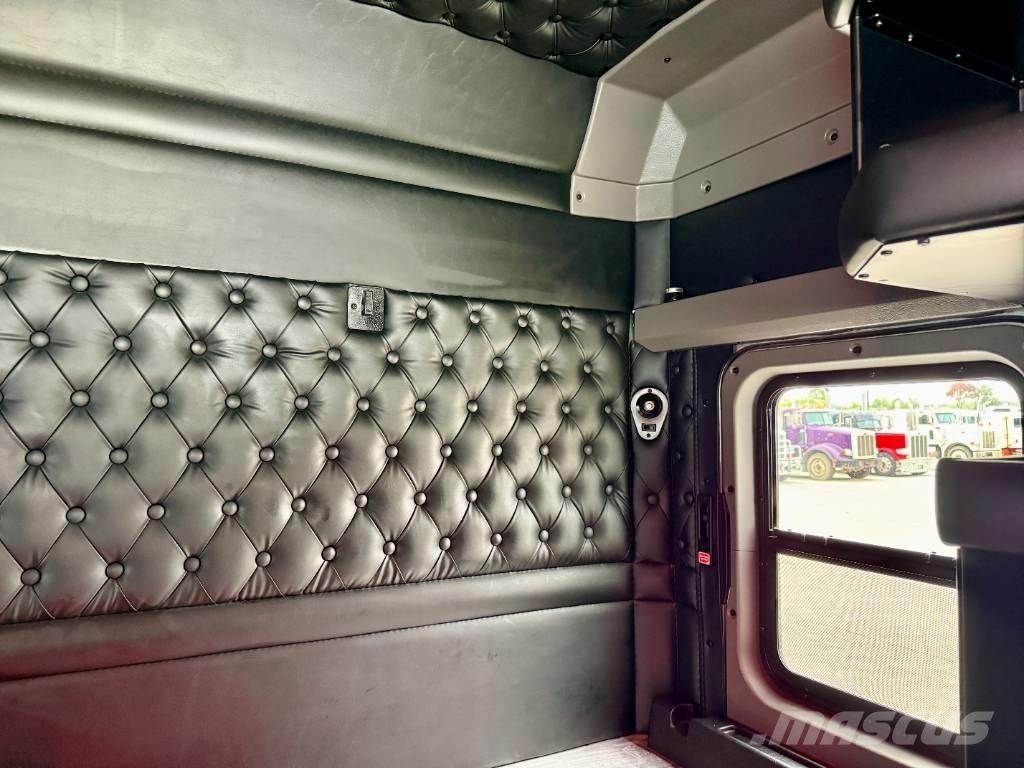 Kenworth W 900 Šleperi za vozila