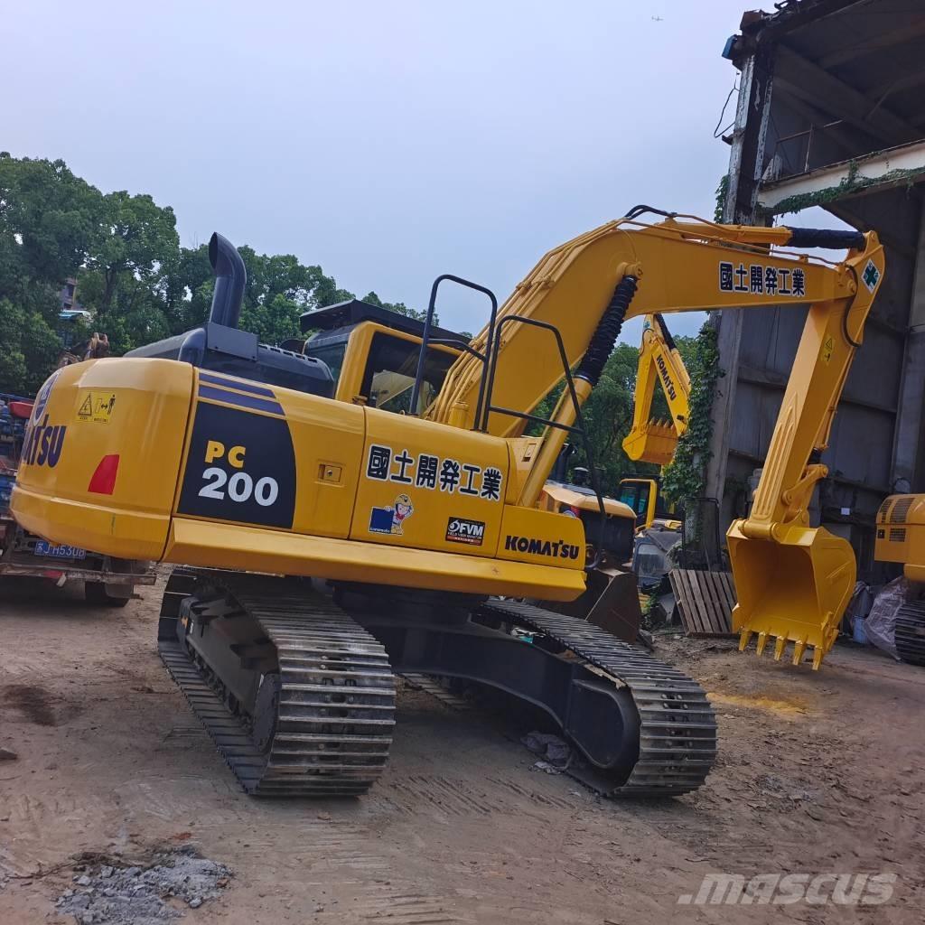 Komatsu PC 200 Bageri guseničari