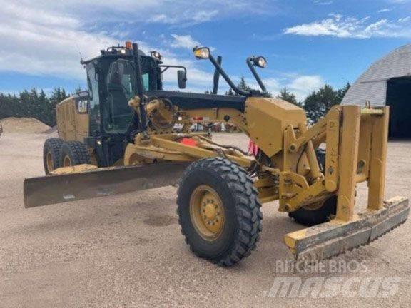 CAT 140 M 2 Grejderi