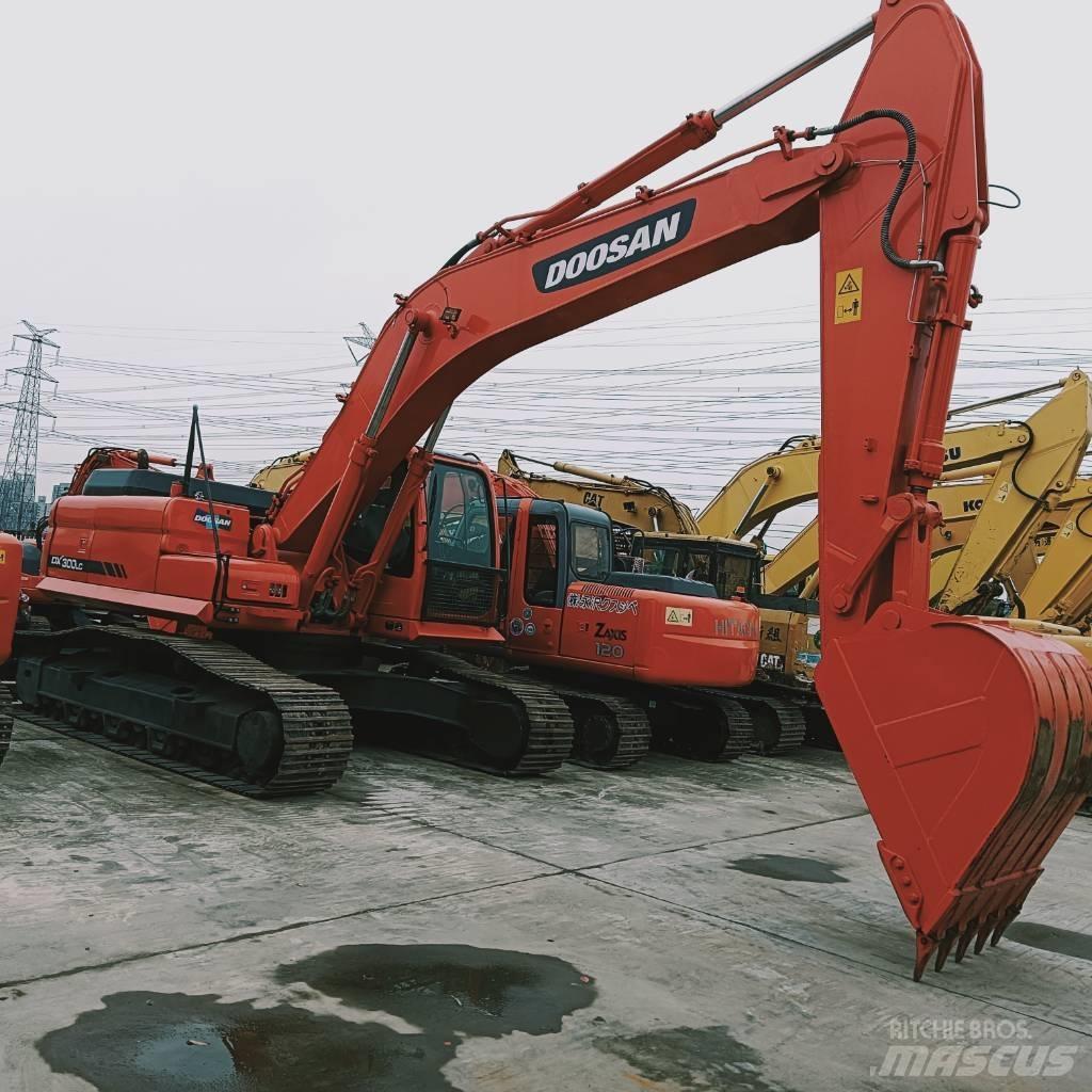 Doosan DX 300 LC Bageri guseničari