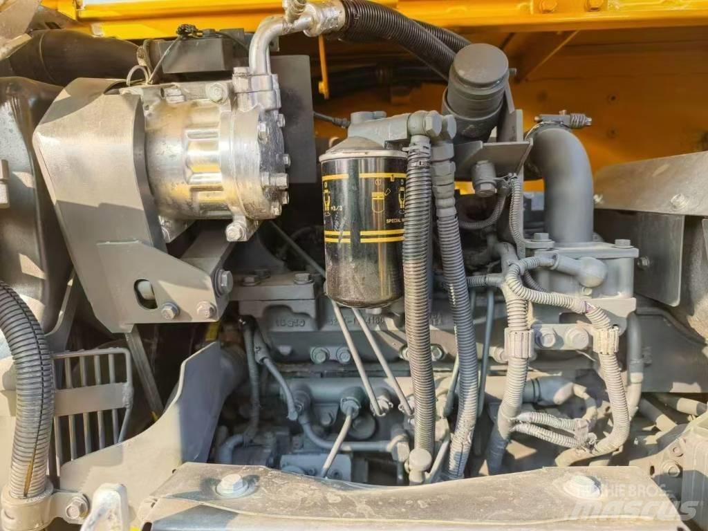 Komatsu 70-8 Bageri guseničari