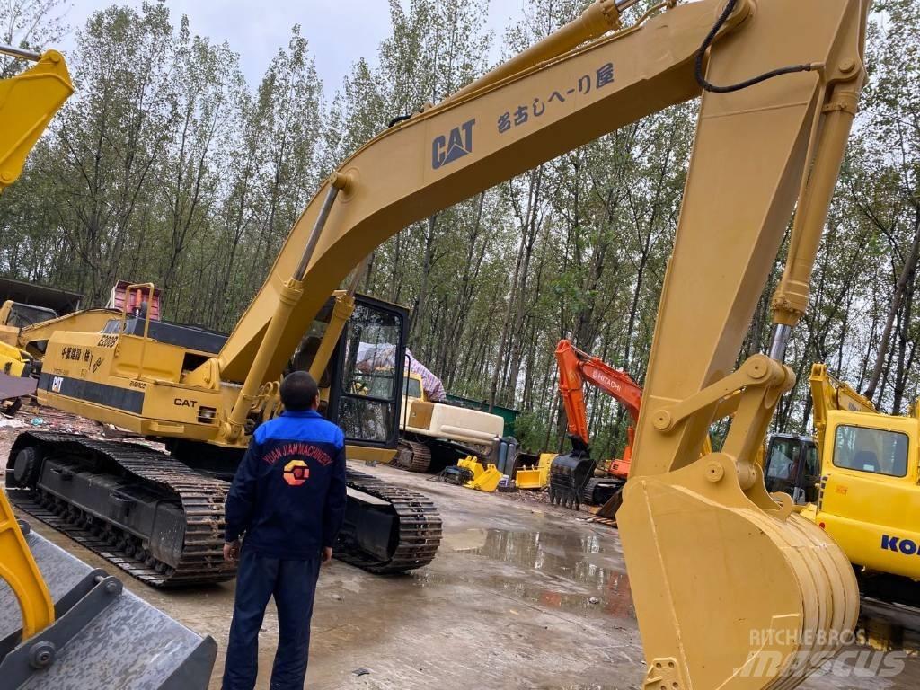 CAT E200B Bageri guseničari