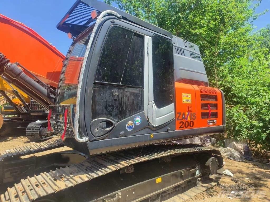 Hitachi EX200-3 Bageri guseničari