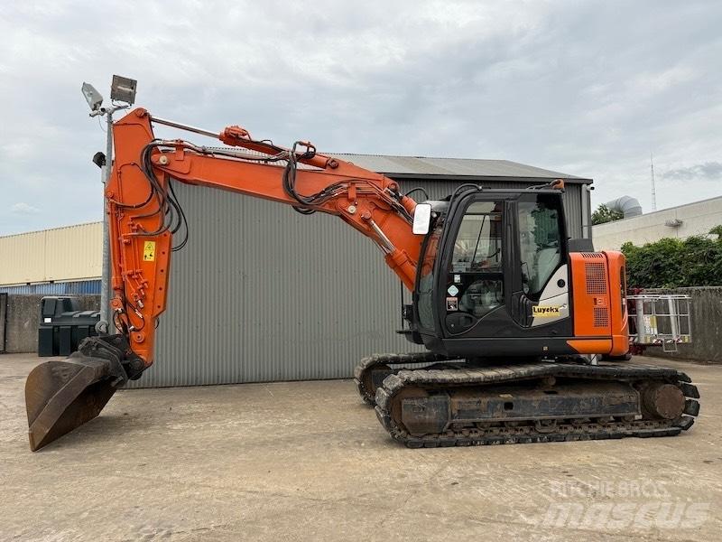 Hitachi ZX 135 US-6 Bageri guseničari