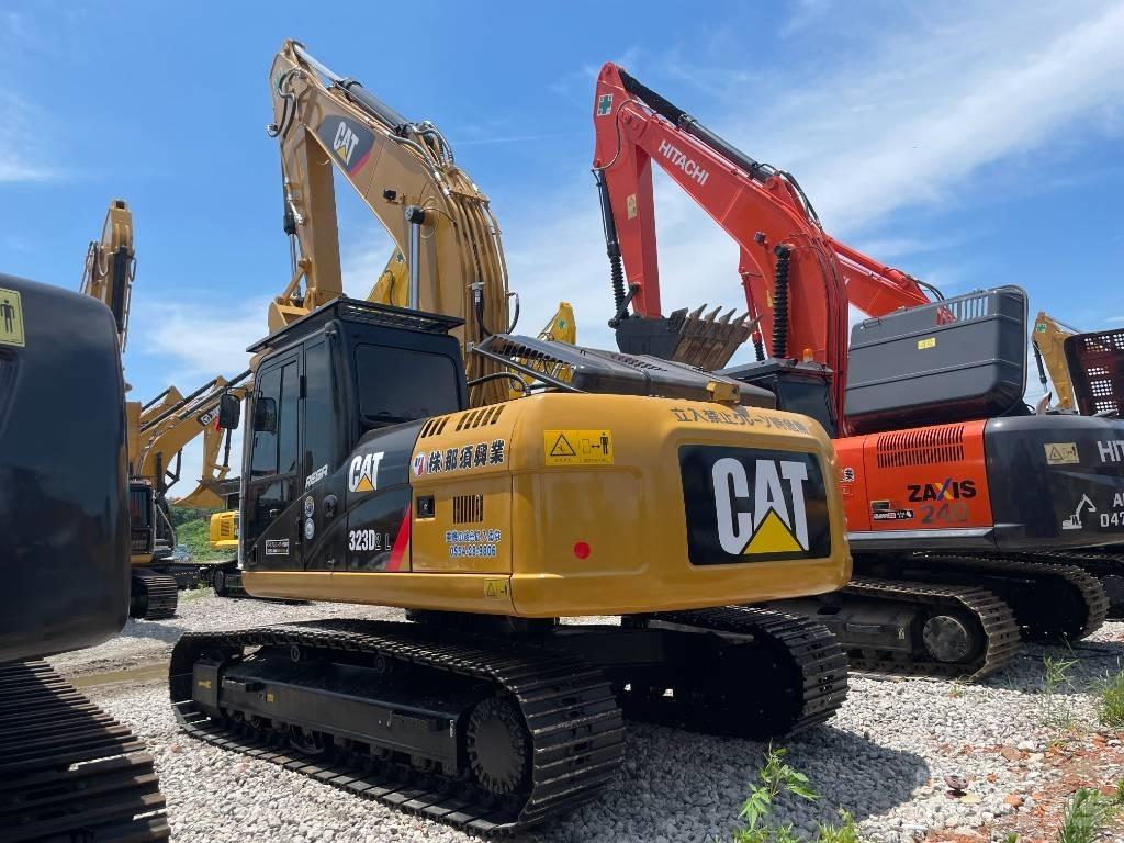CAT 323D2 Bageri guseničari