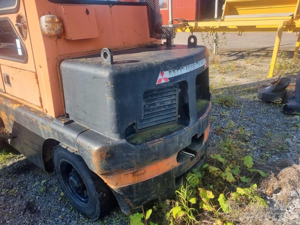 Mitsubishi FD 40 Dizelski viljuškari