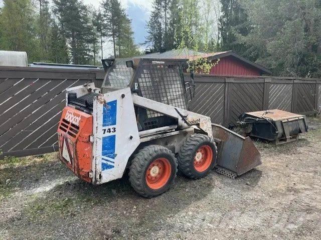 Bobcat 743 Skid steer mini utovarivači