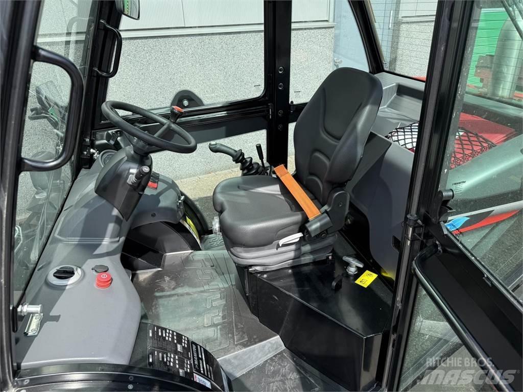 Manitou MC25-4 Vanterenski viljuškar