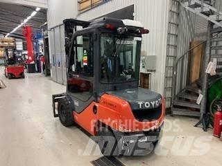 Toyota 02-8 FDJF 35 Dizelski viljuškari