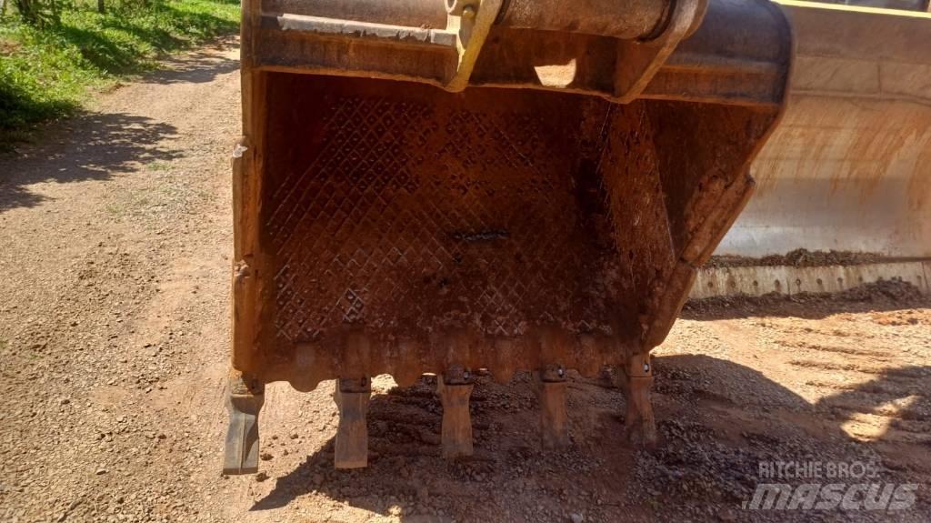 SDLG LG 6250 E Bageri guseničari