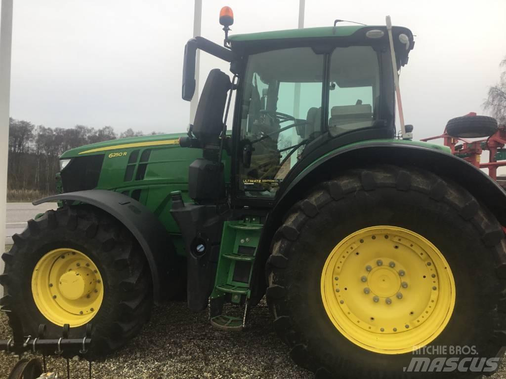 John Deere 6250R Traktori