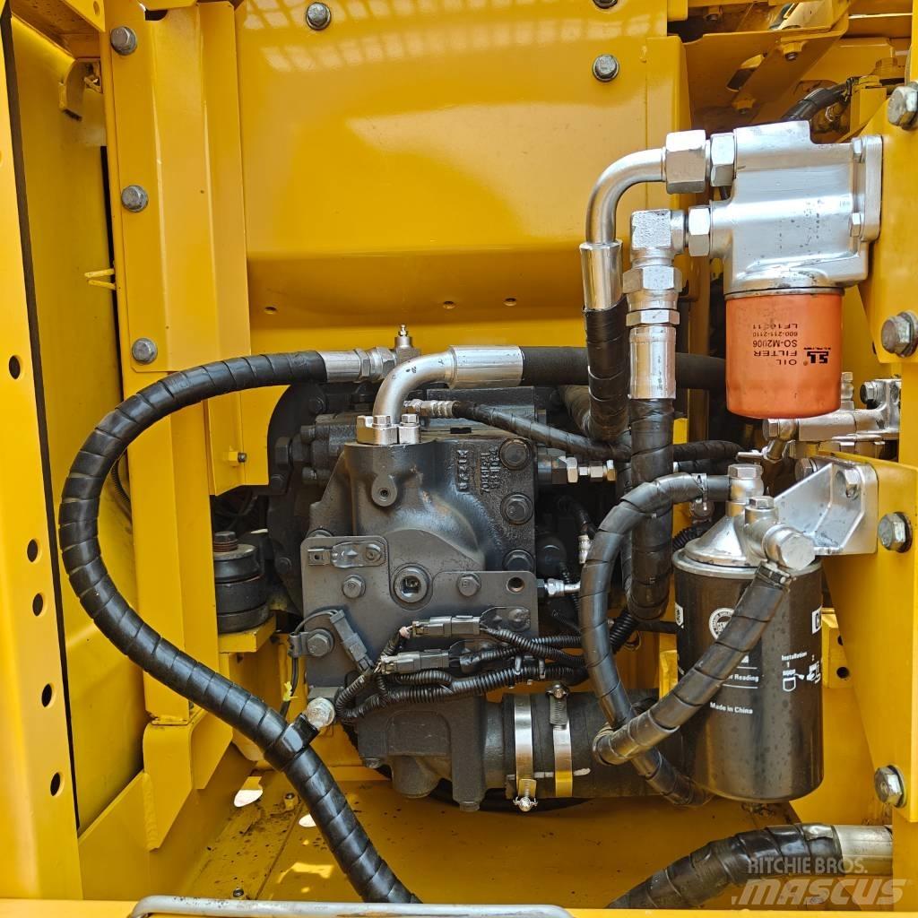 Komatsu 130-7 Bageri guseničari