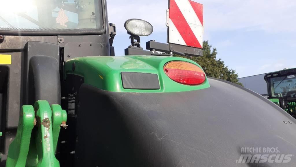 John Deere 6250 R Traktori