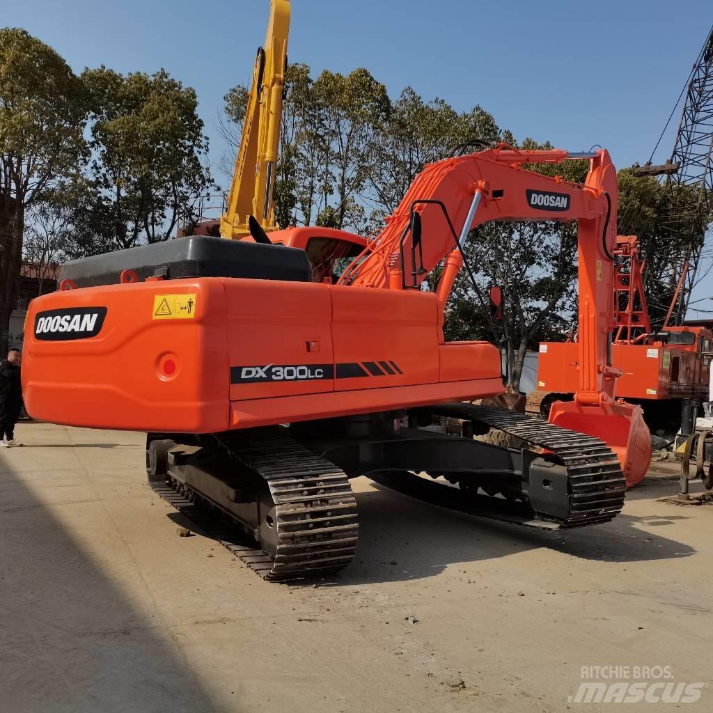Doosan DX 300 LC Bageri guseničari