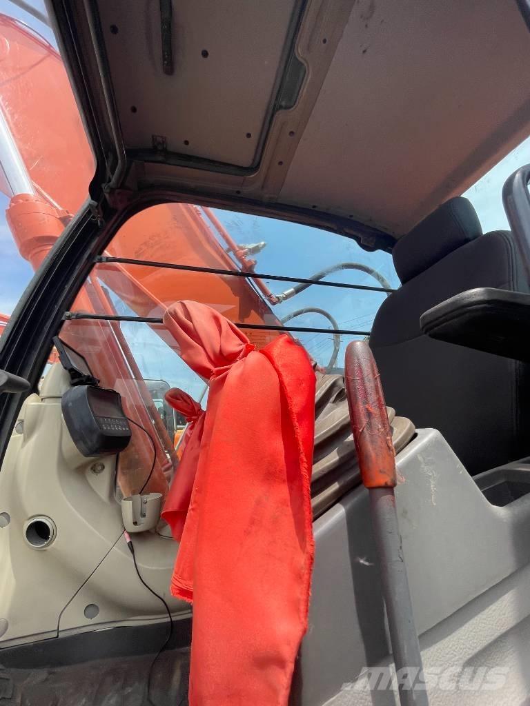 Hitachi ZX 240 Bageri guseničari