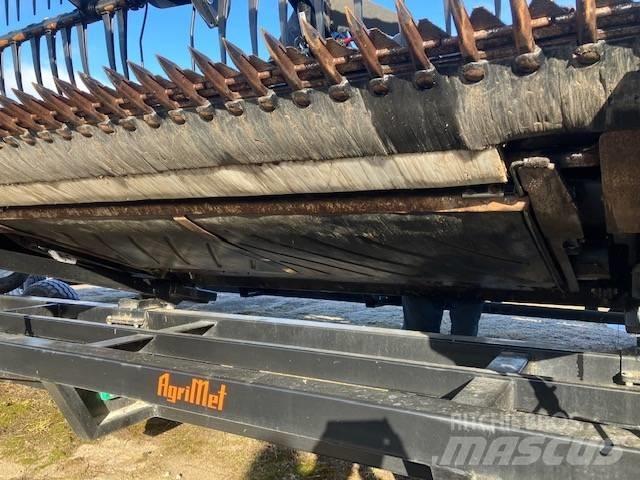MacDon FD135 Glave hederi za kombajne