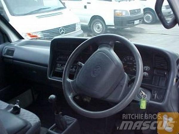 Toyota HIACE RZH103R Dostavna vozila / kombiji