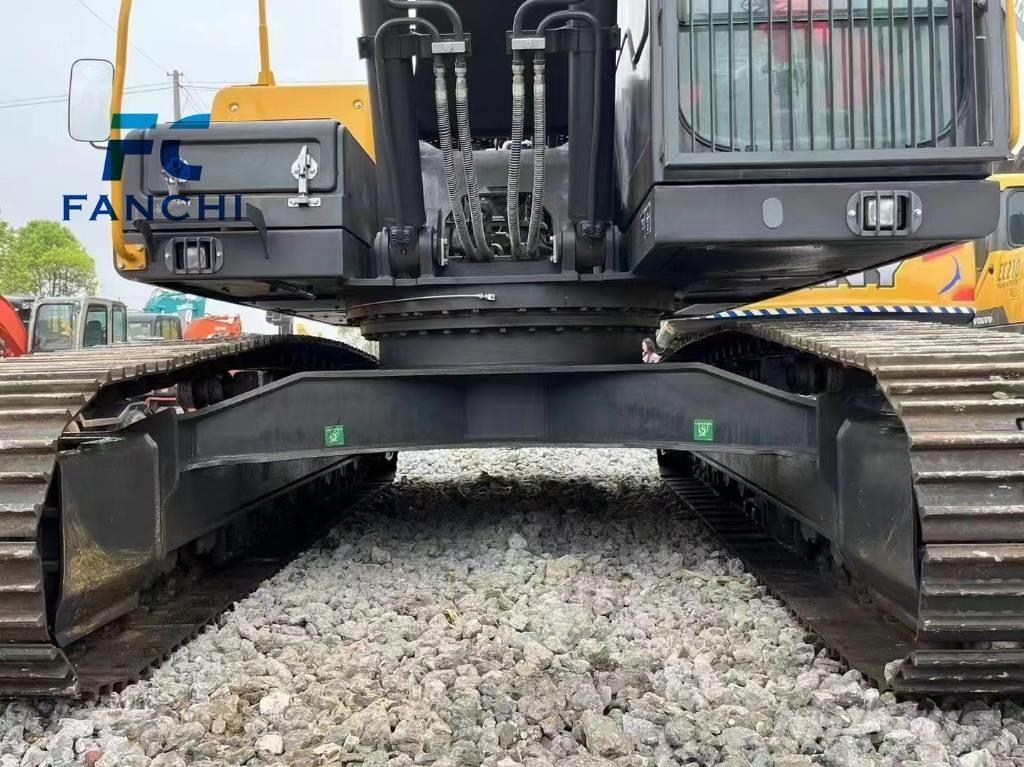 Volvo EC 240 Bageri guseničari