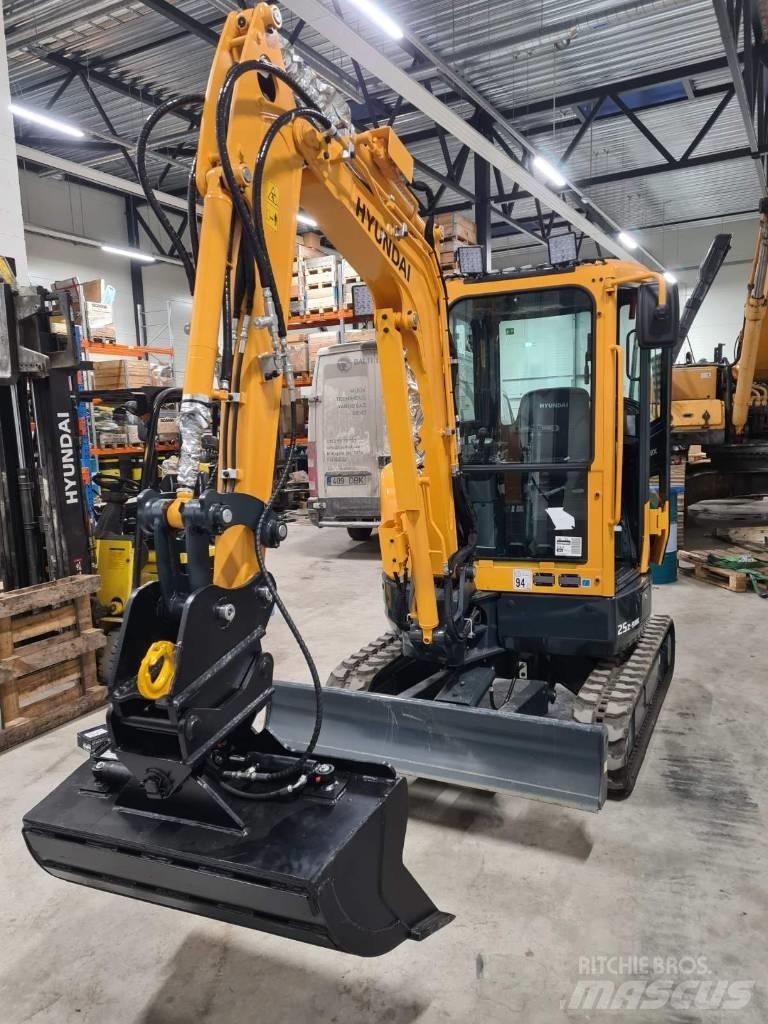 Hyundai R25-9AK Mini bageri < 7t