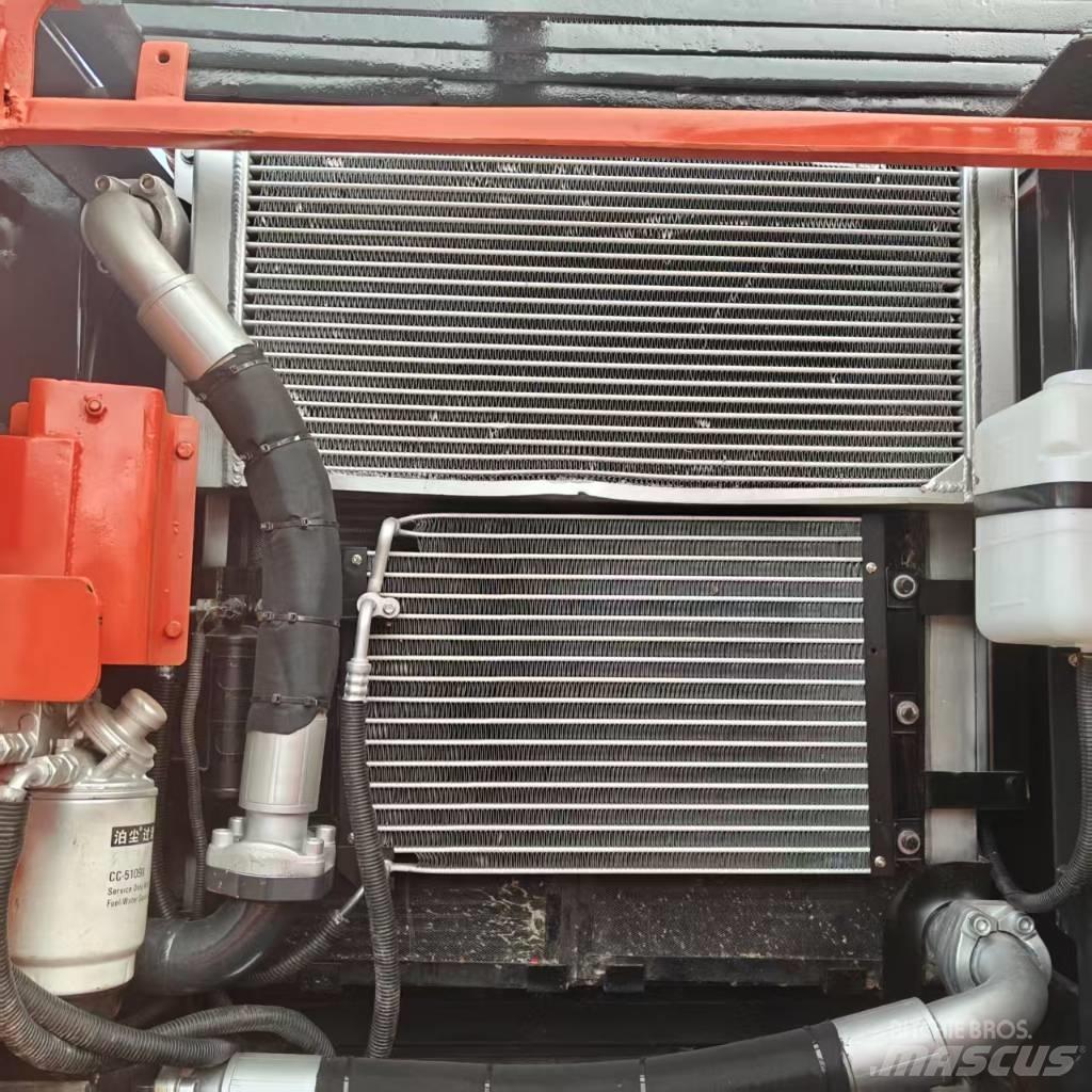Doosan DX 225 LCA Bageri guseničari