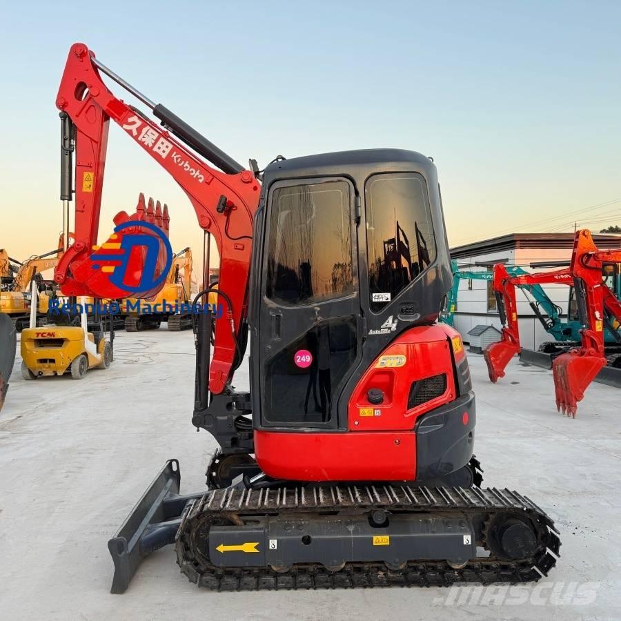 Kubota U 30 Mini bageri < 7t