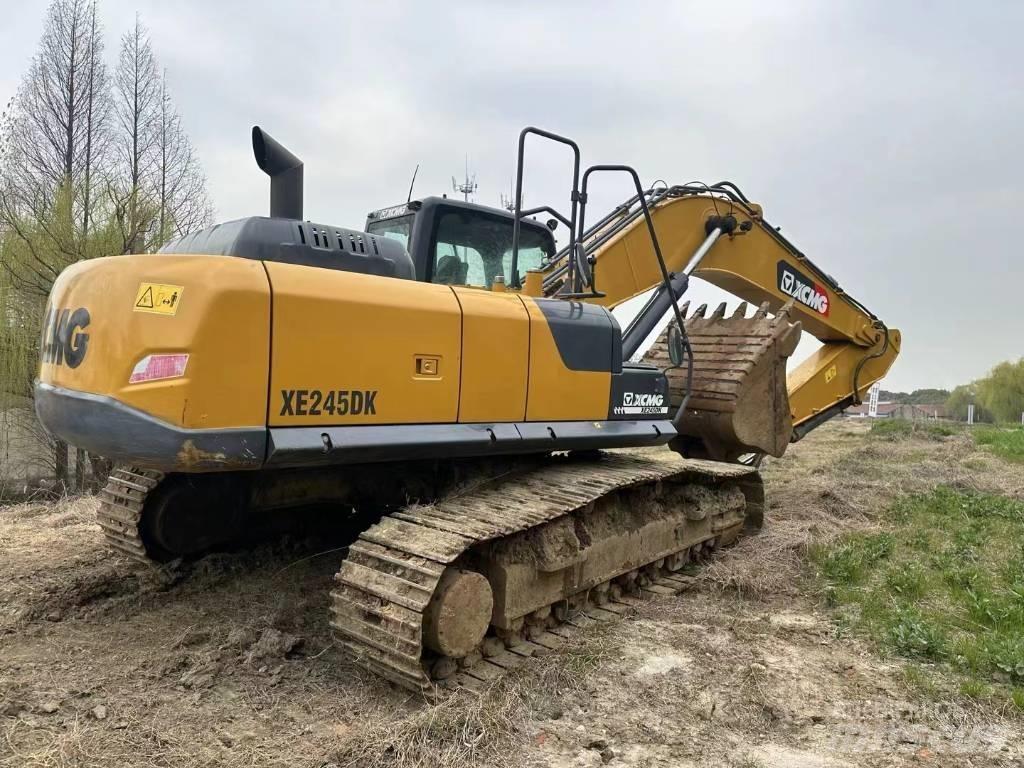 XCMG XE 245 DK Bageri guseničari