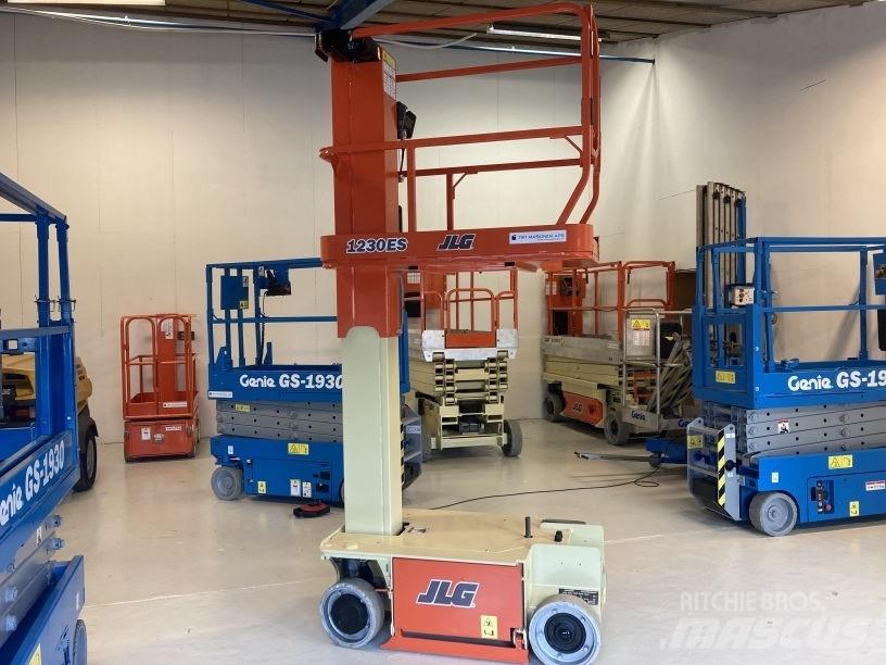 JLG 1230 ES Jarbolne penjajuće platforme