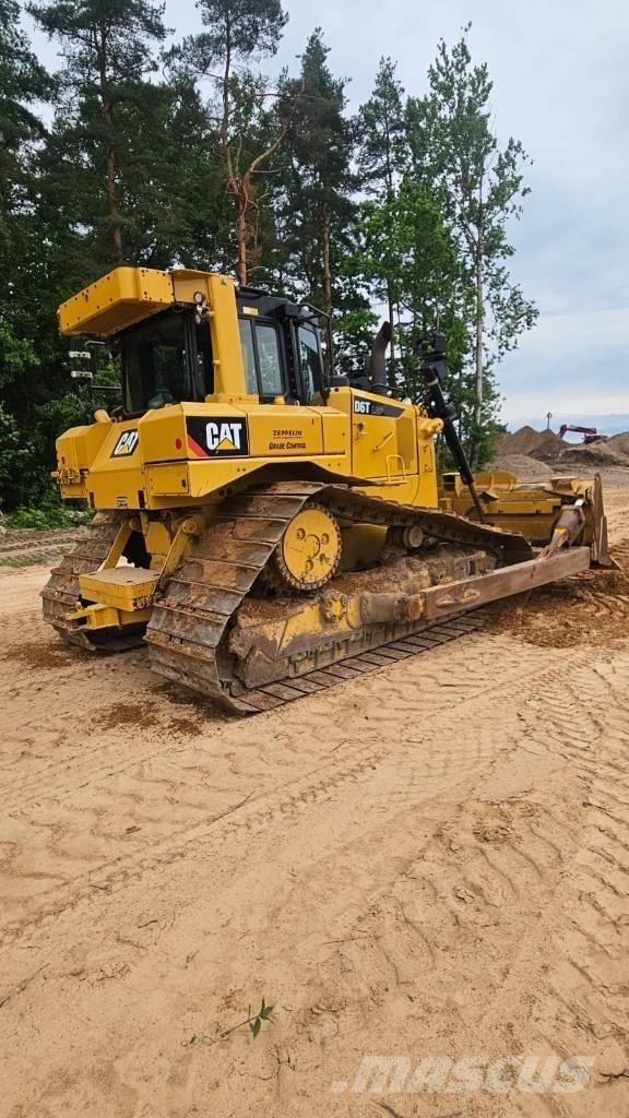 CAT D 6 T LGP Buldožeri guseničari