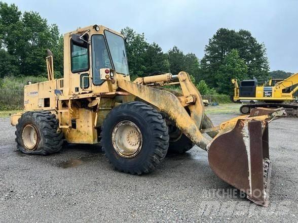 Komatsu WA 320-1 Utovarivači na točkove