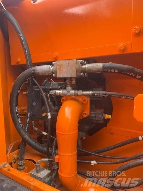 Doosan DX 180 LC Bageri guseničari