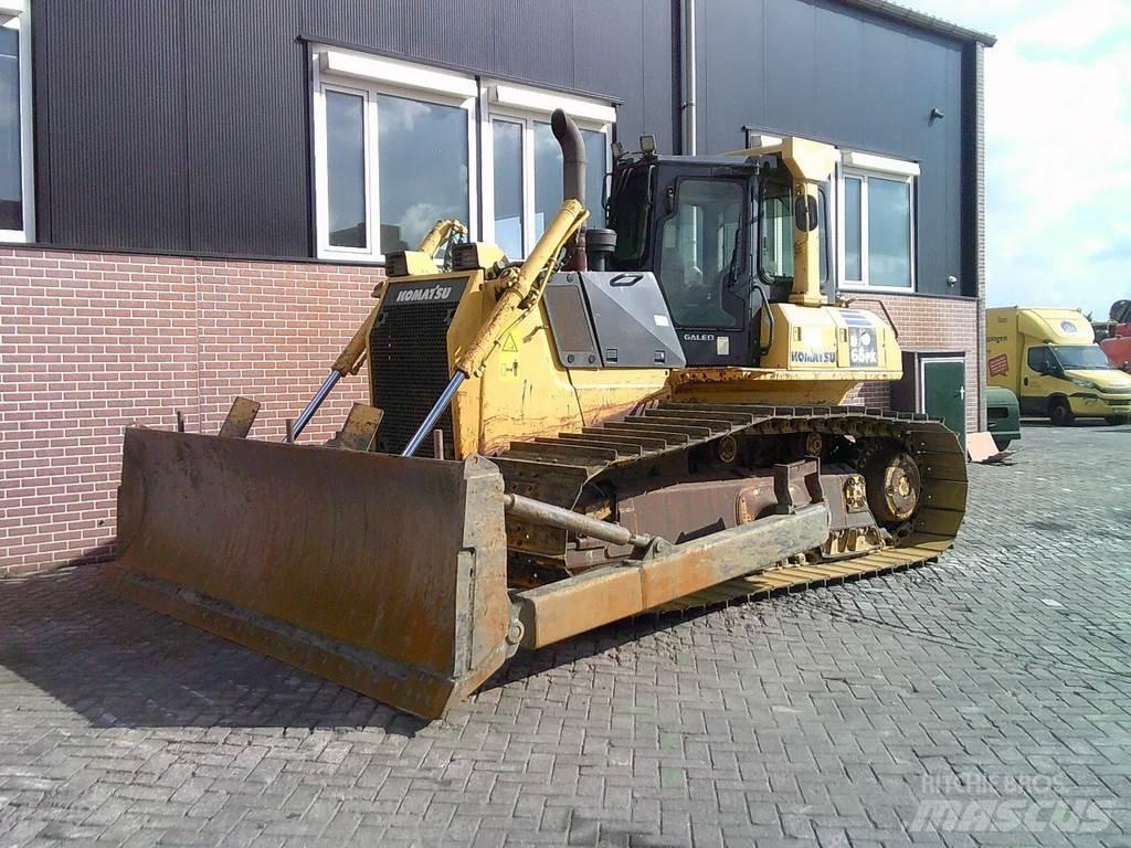 Komatsu D65PX-15 Buldožeri guseničari
