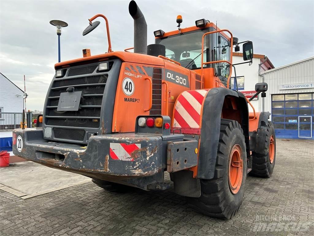 Doosan DL 300 Utovarivači na točkove