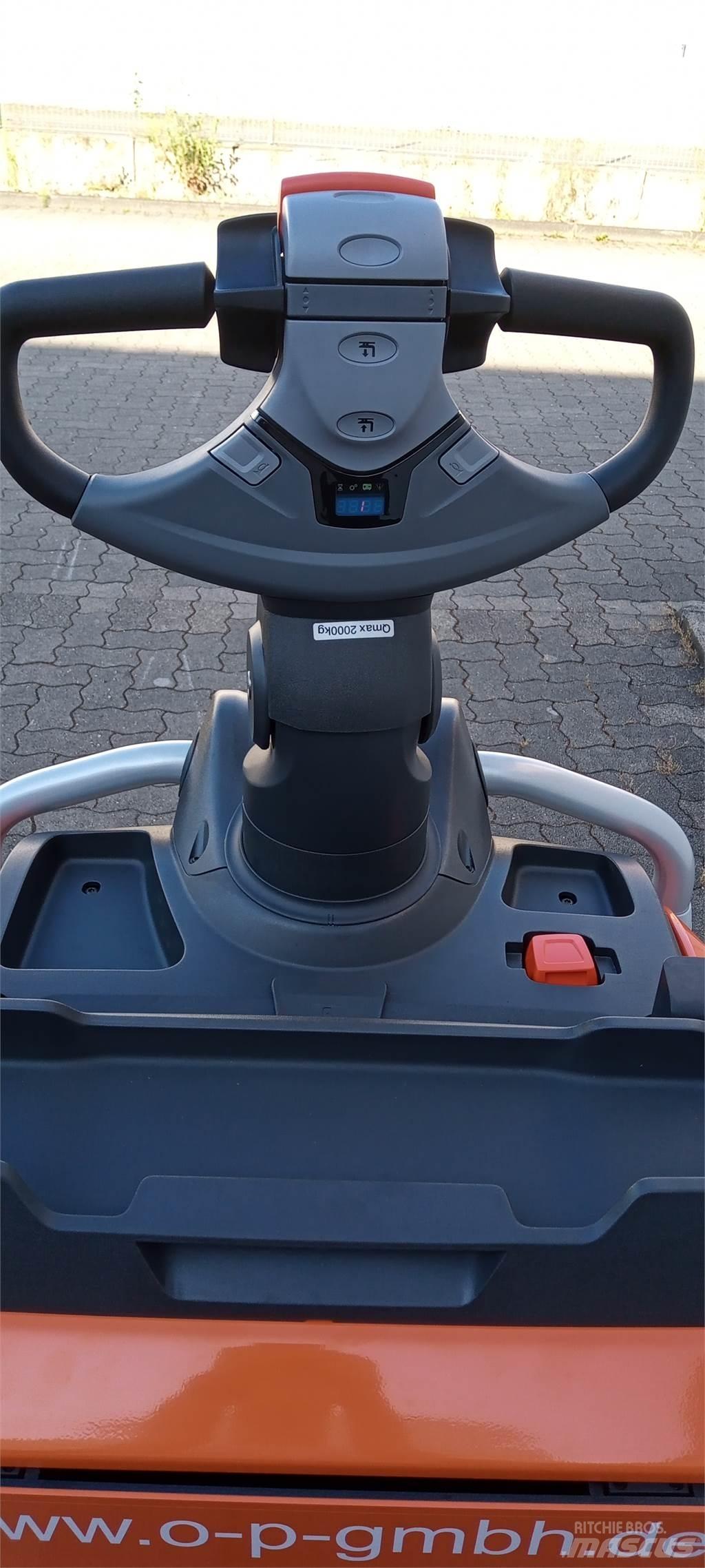 Toyota LPE200 Nisko podizni električni viljuškar