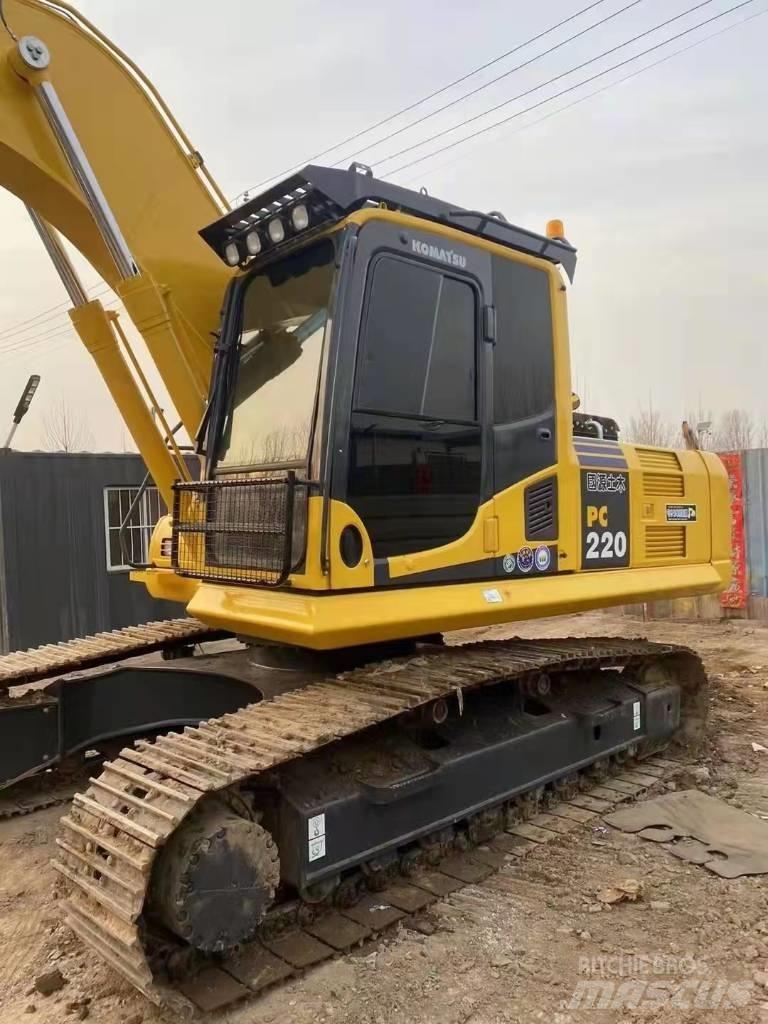 Komatsu PC220-8 Bageri točkaši