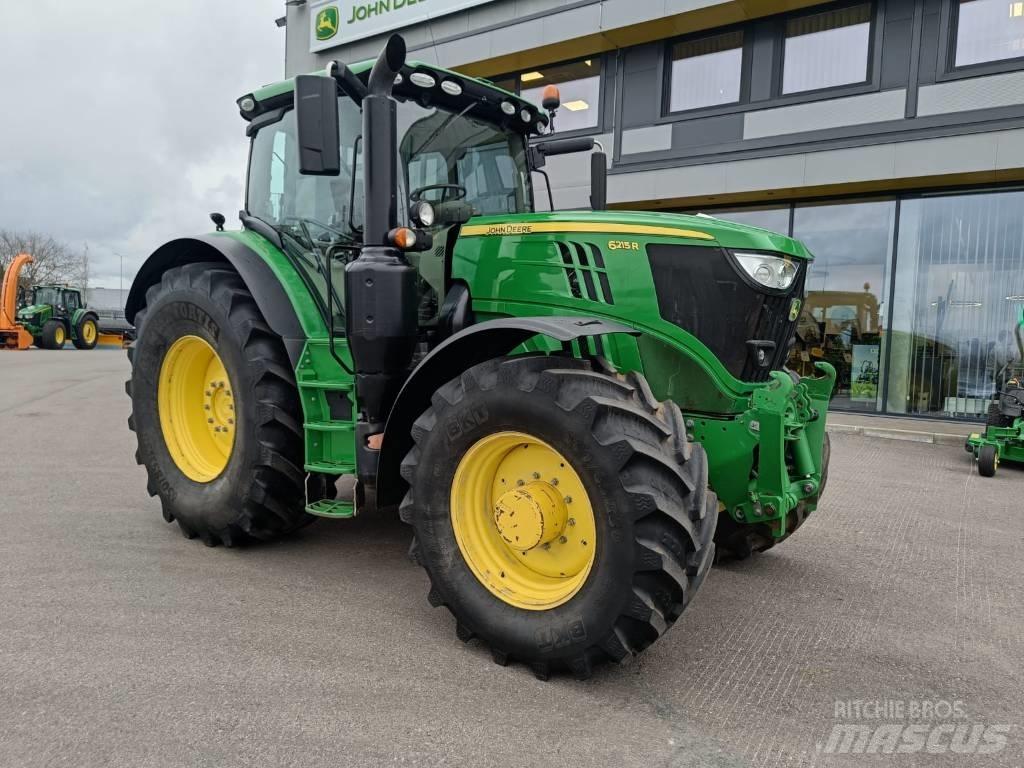 John Deere 6215 R Traktori