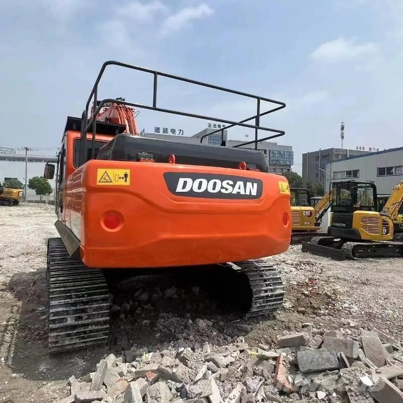 Doosan DX 300 Bageri guseničari