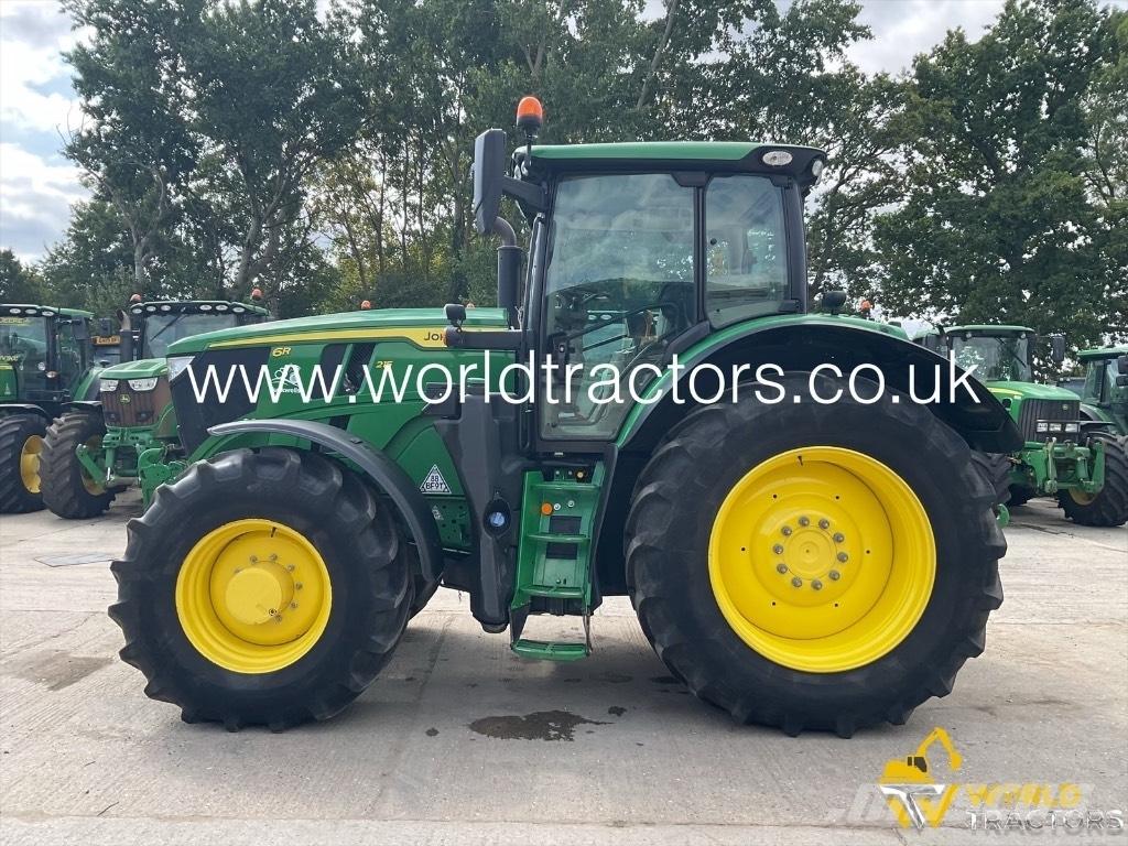 John Deere 6215 R Traktori