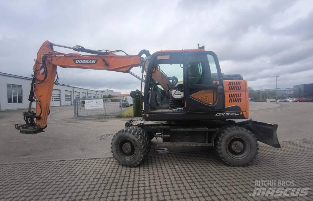 Doosan DX 165 W Bageri točkaši