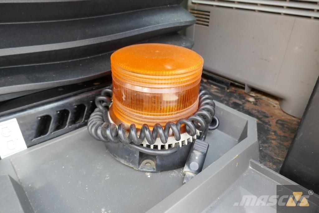 CAT 320 Bageri guseničari